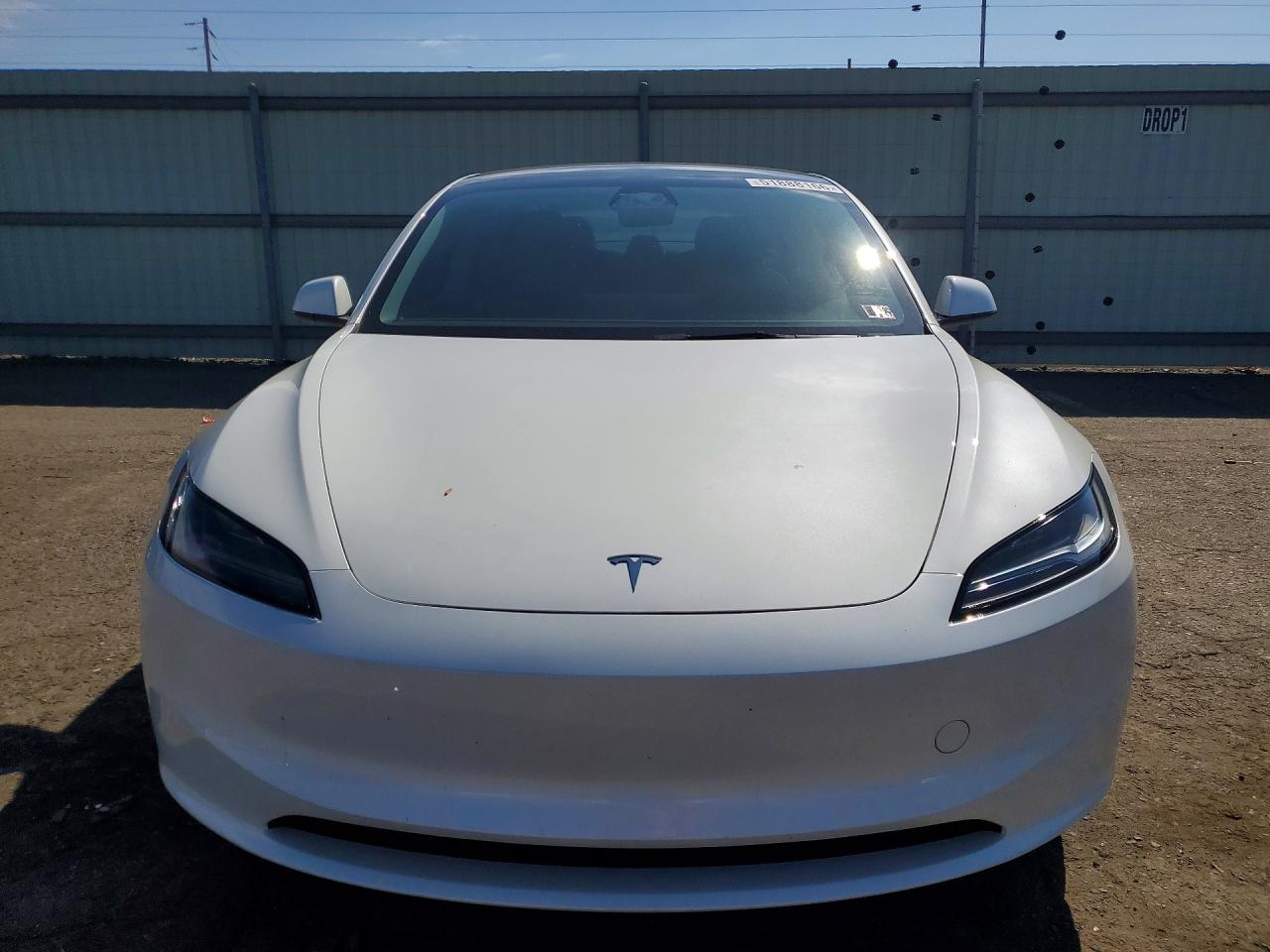 2025 Tesla Model 3 VIN 5YJ3E1EAXSF046462 photo 5