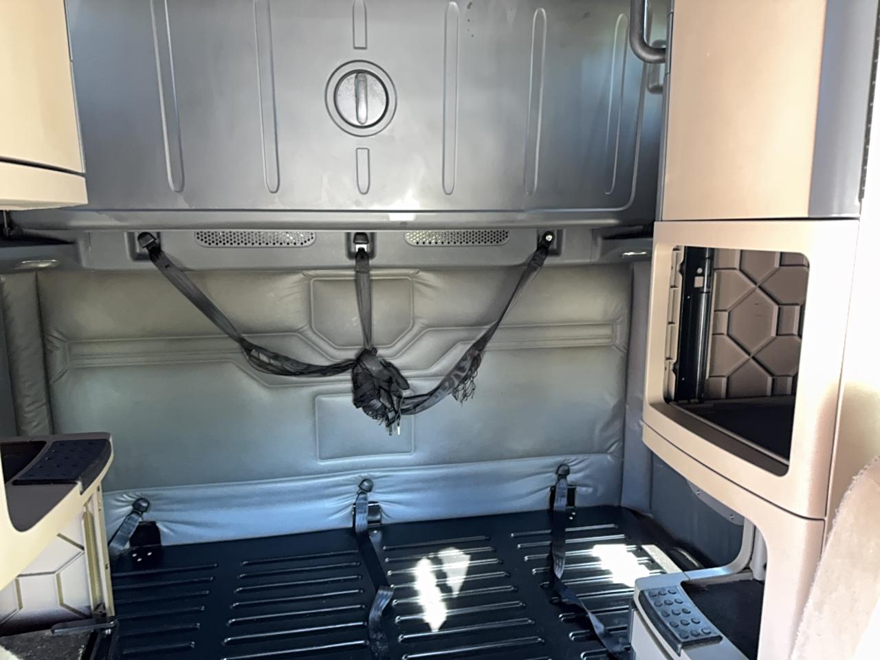 2015 FREIGHTLINER All other VIN 3AKJGLD56FSGF3152 photo 6