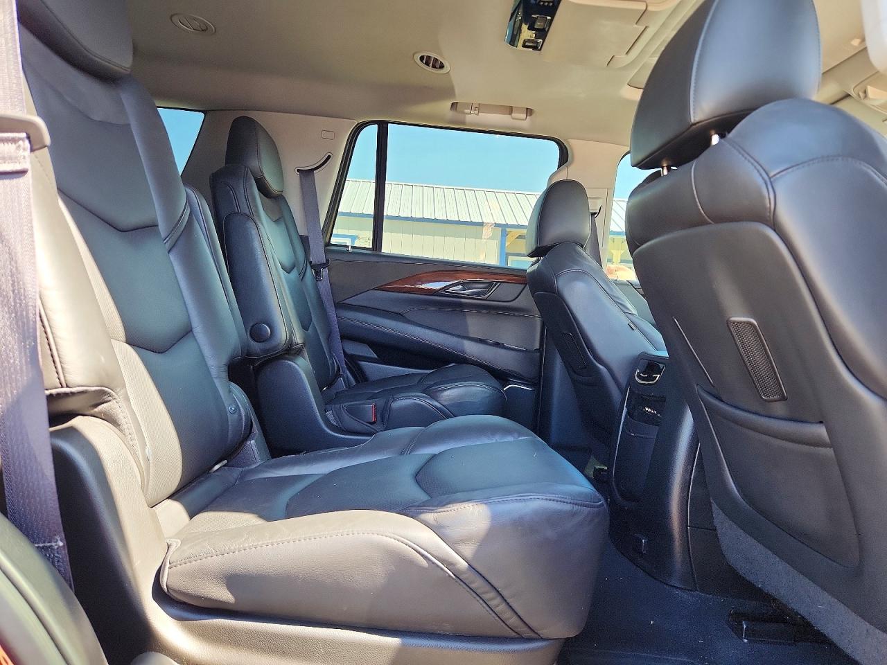 2016 Cadillac Escalade VIN 1GYS4BKJ2GR158046 photo 11