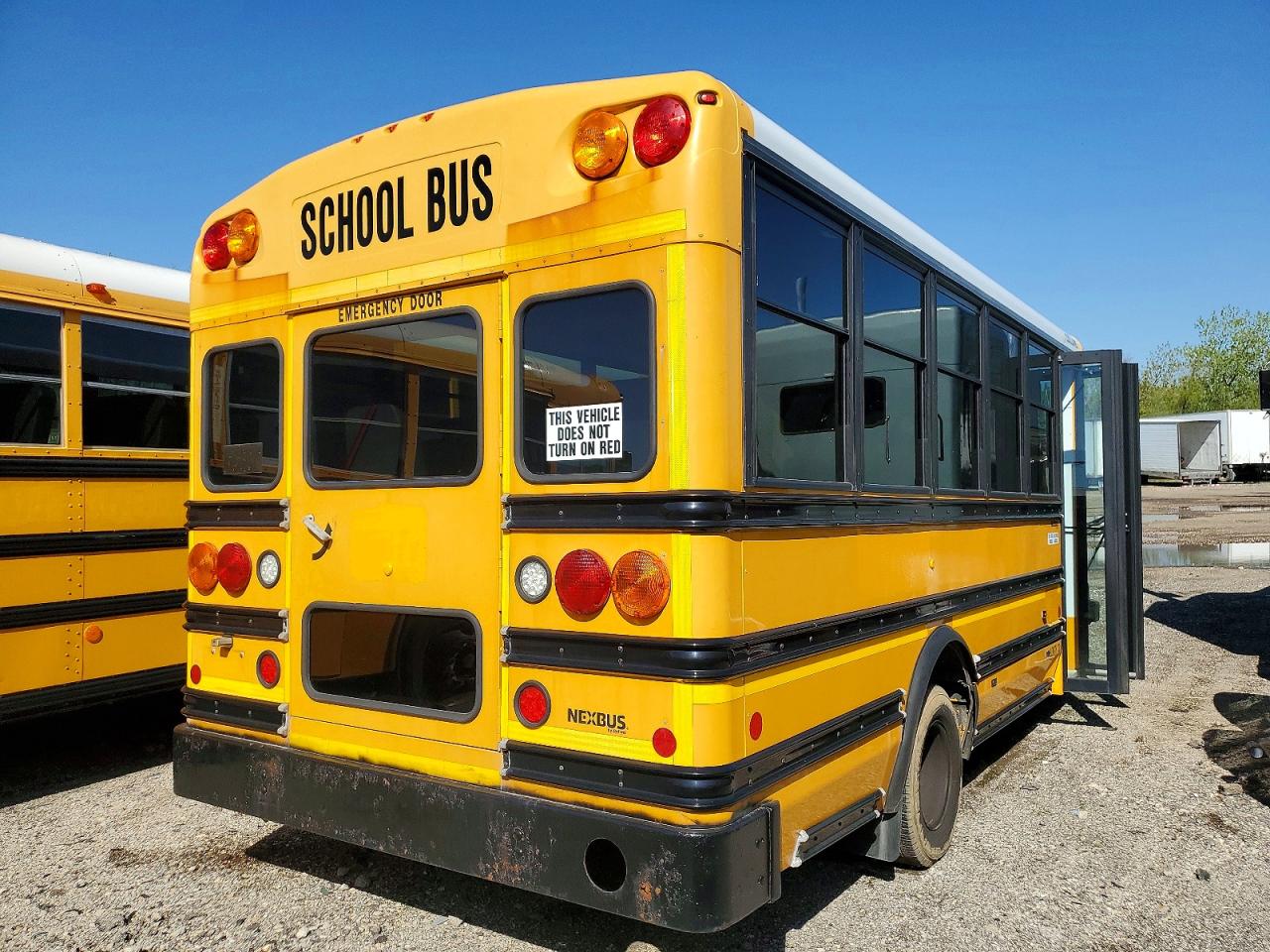 2013 Collins Express VIN 1GB6G5BL5D1170661 photo 4