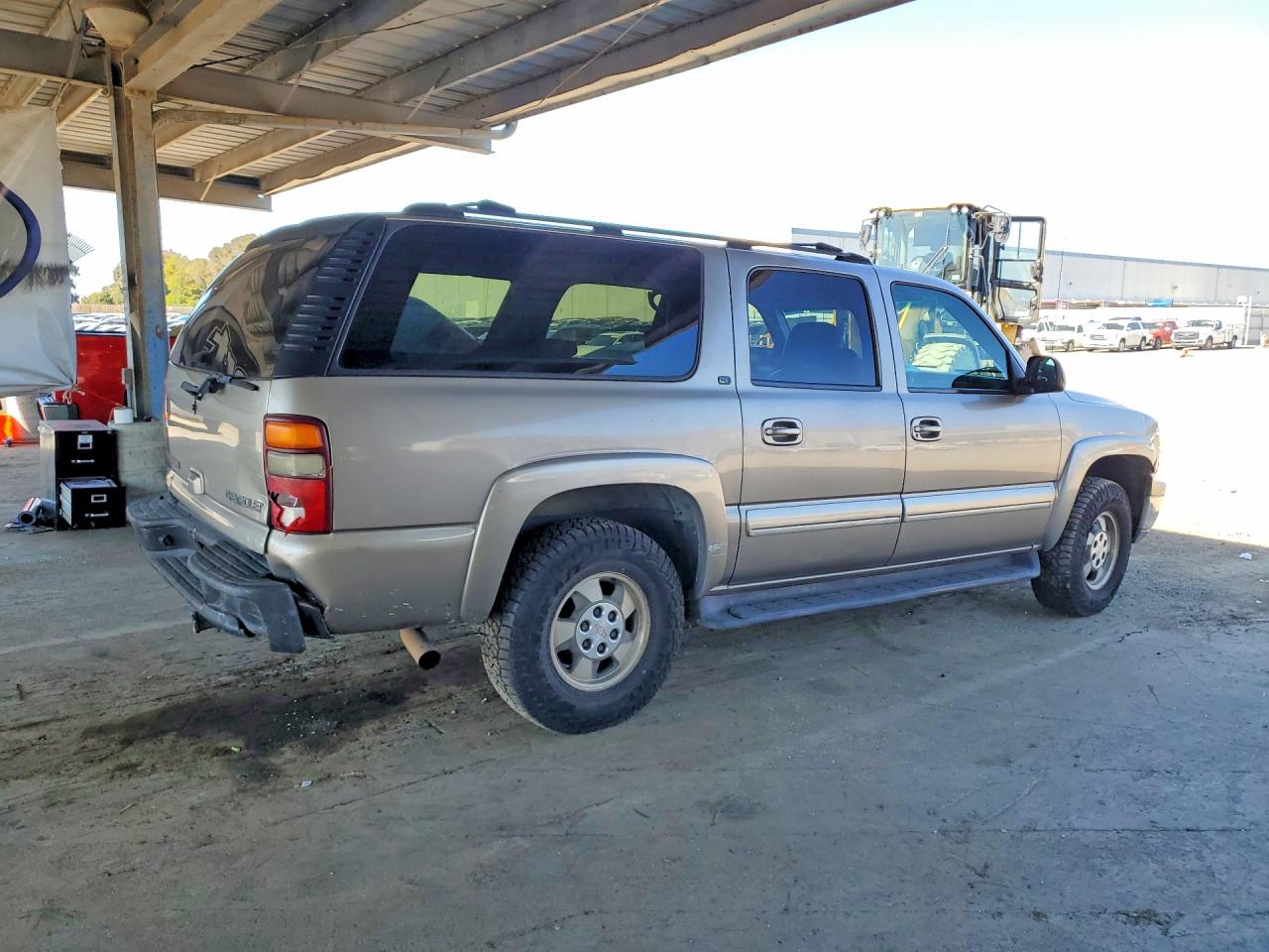 2002 CHEVROLET Suburban VIN 1GNFK16T52J266050 photo 3