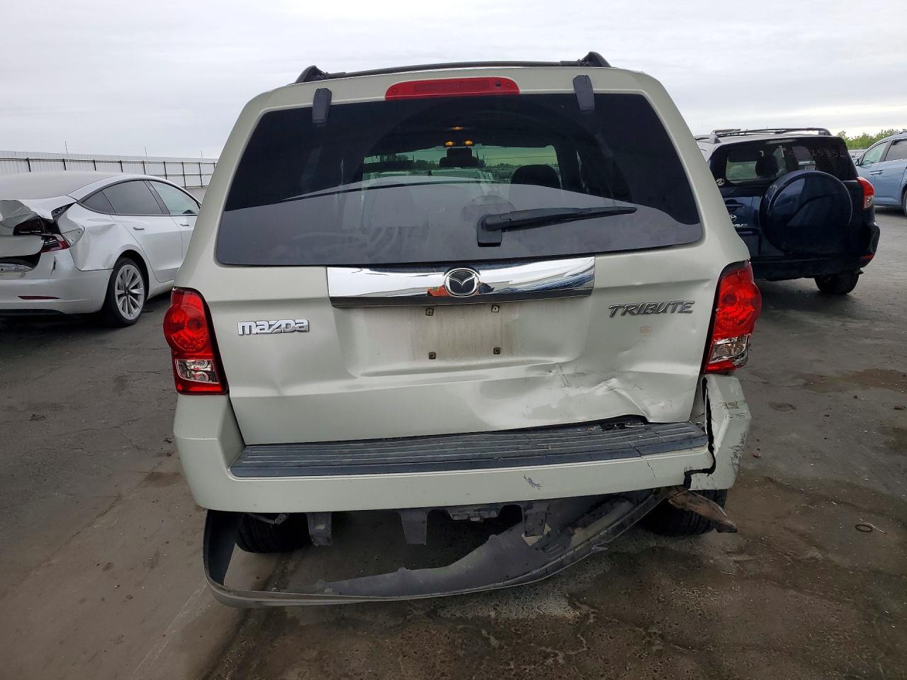 2008 Mazda Tribute VIN 4F2CZ92Z88KM20690 photo 6