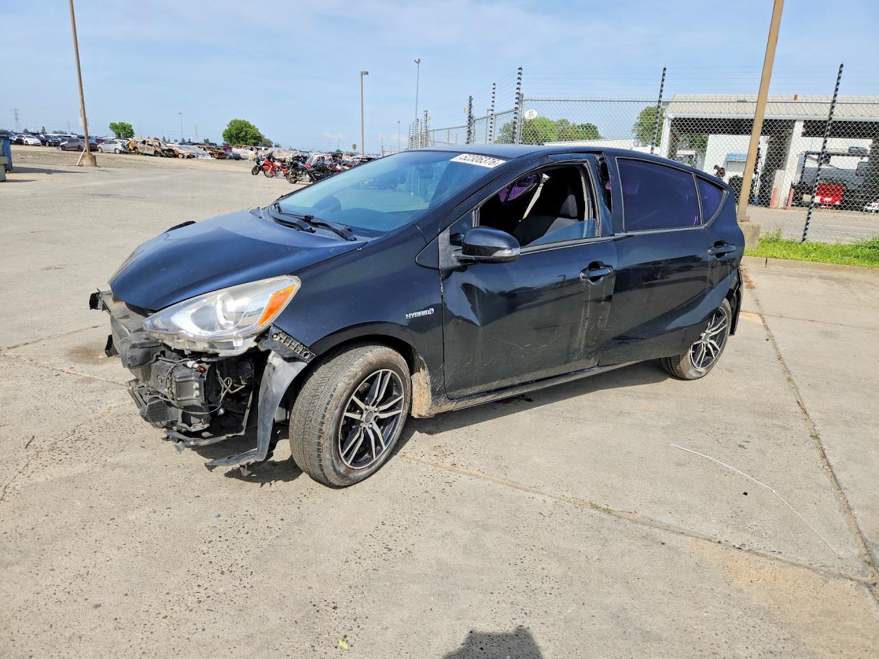 2015 Toyota Prius c th VIN JTDKDTB32F1100769 photo 1