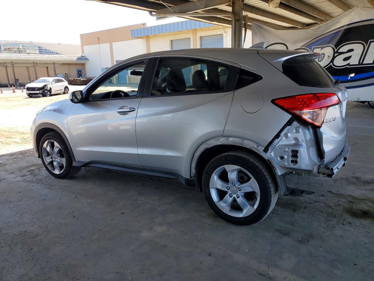 2016 Honda Hr-v VIN 3CZRU6H33GM747929 photo 2