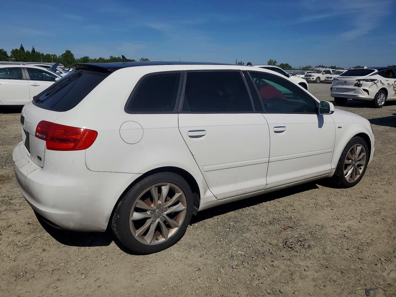 2012 Audi A3 VIN WAUBJAFM5CA096418 photo 3