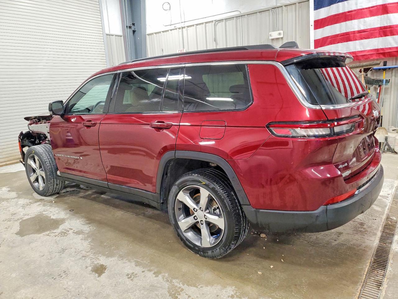 2025 Jeep Cherokee VIN 1C4RJKBGXS8632678 photo 2
