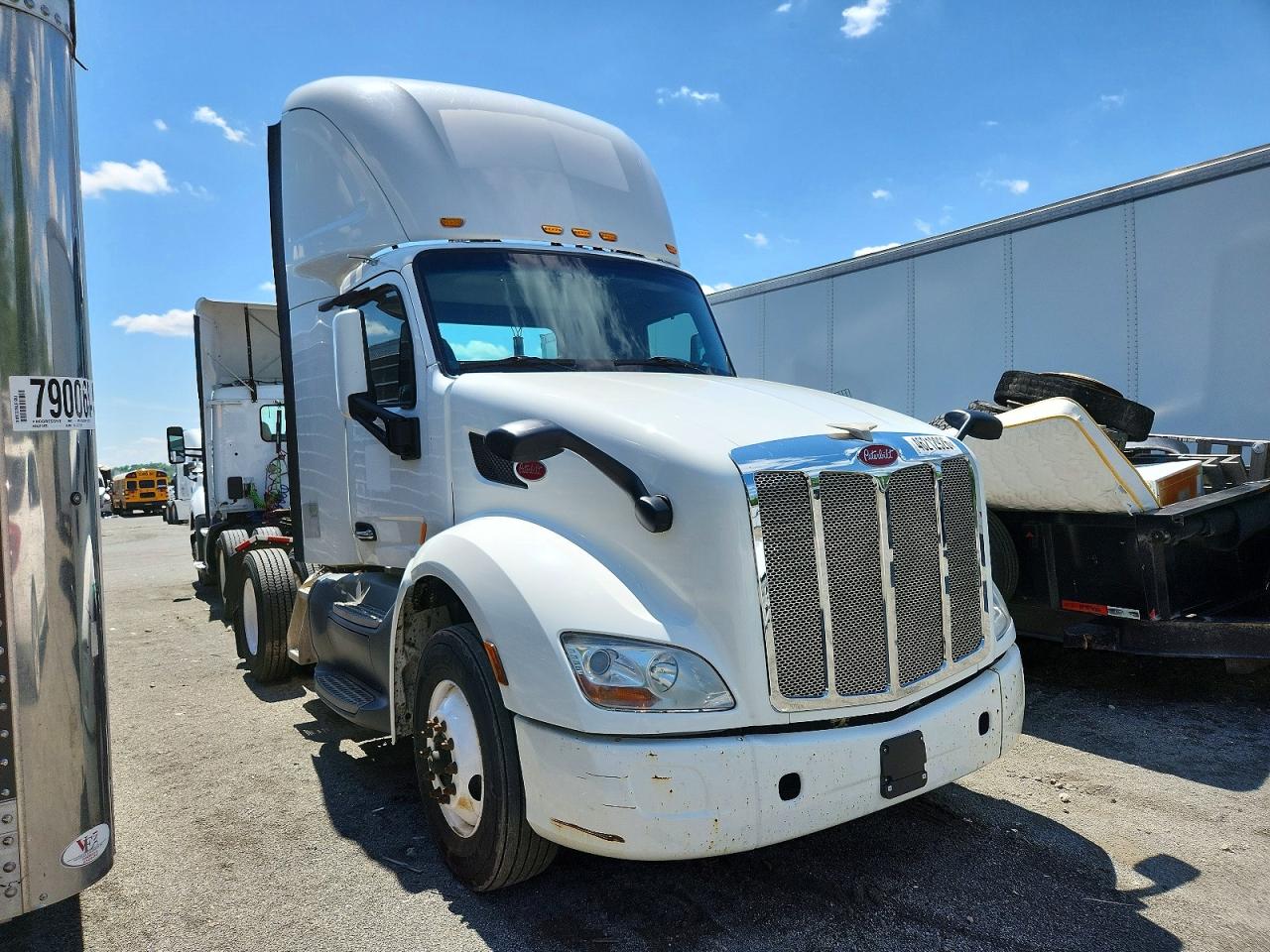 2017 PETERBILT All other VIN 1XPBA48X2HD428556 photo 1
