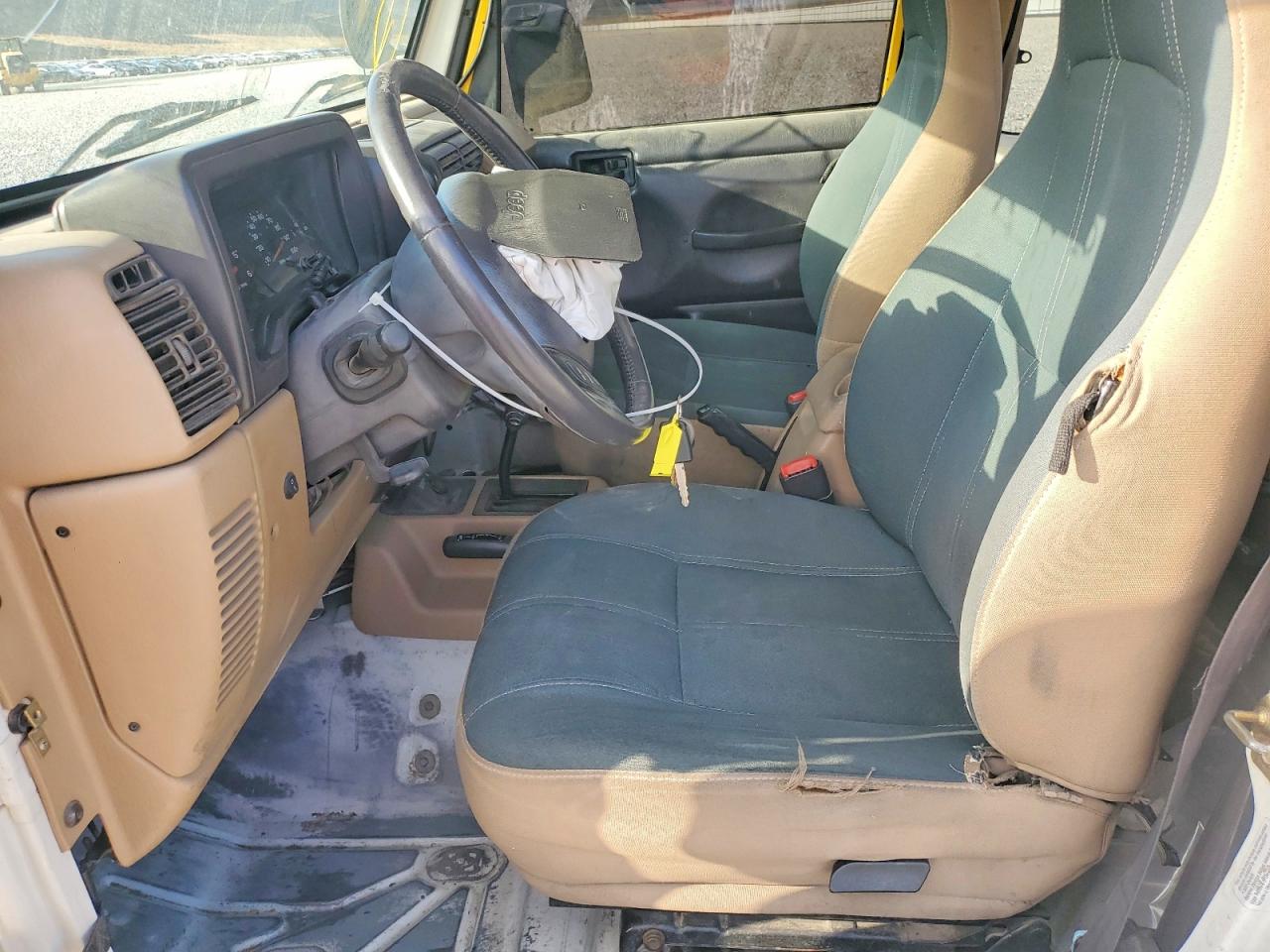 2001 Jeep Wrangler / VIN 1J4FA59S71P375976 photo 7