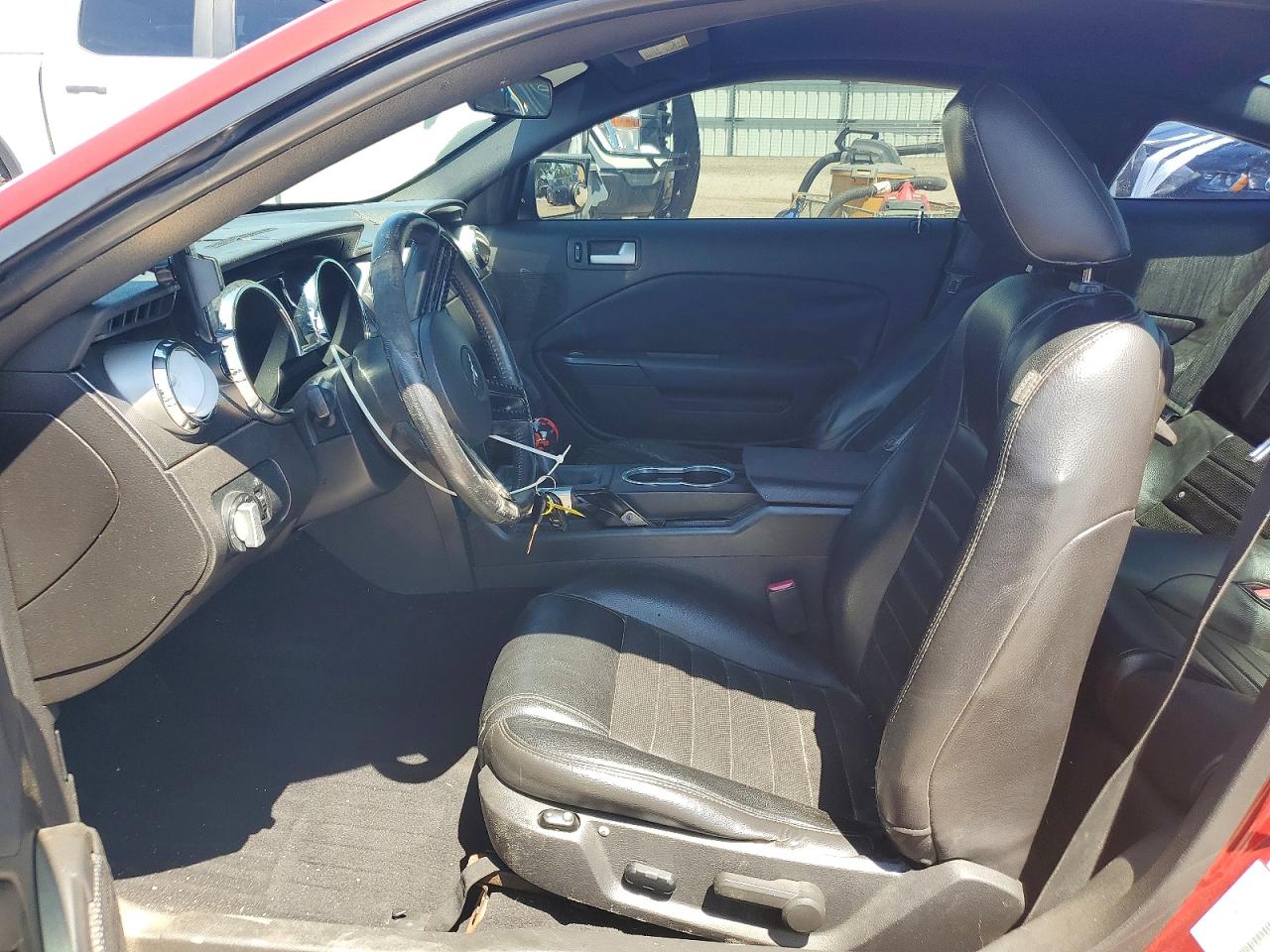 2009 FORD Mustang VIN 1ZVHT82H095110040 photo 7