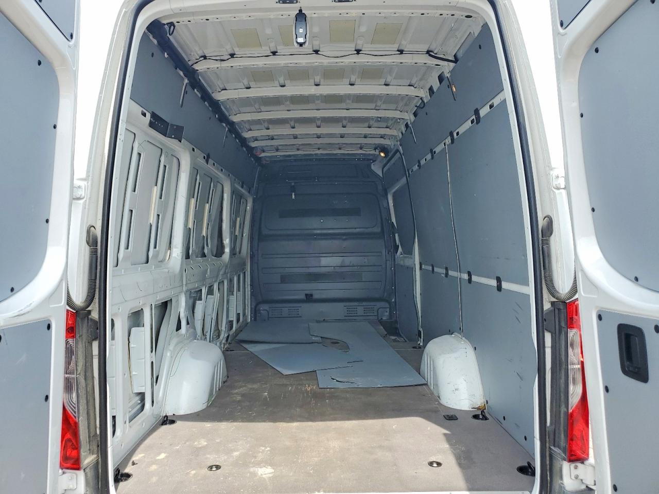 2021 Mercedes-Benz Sprinter VIN W1W4DCHY1MT047743 photo 10