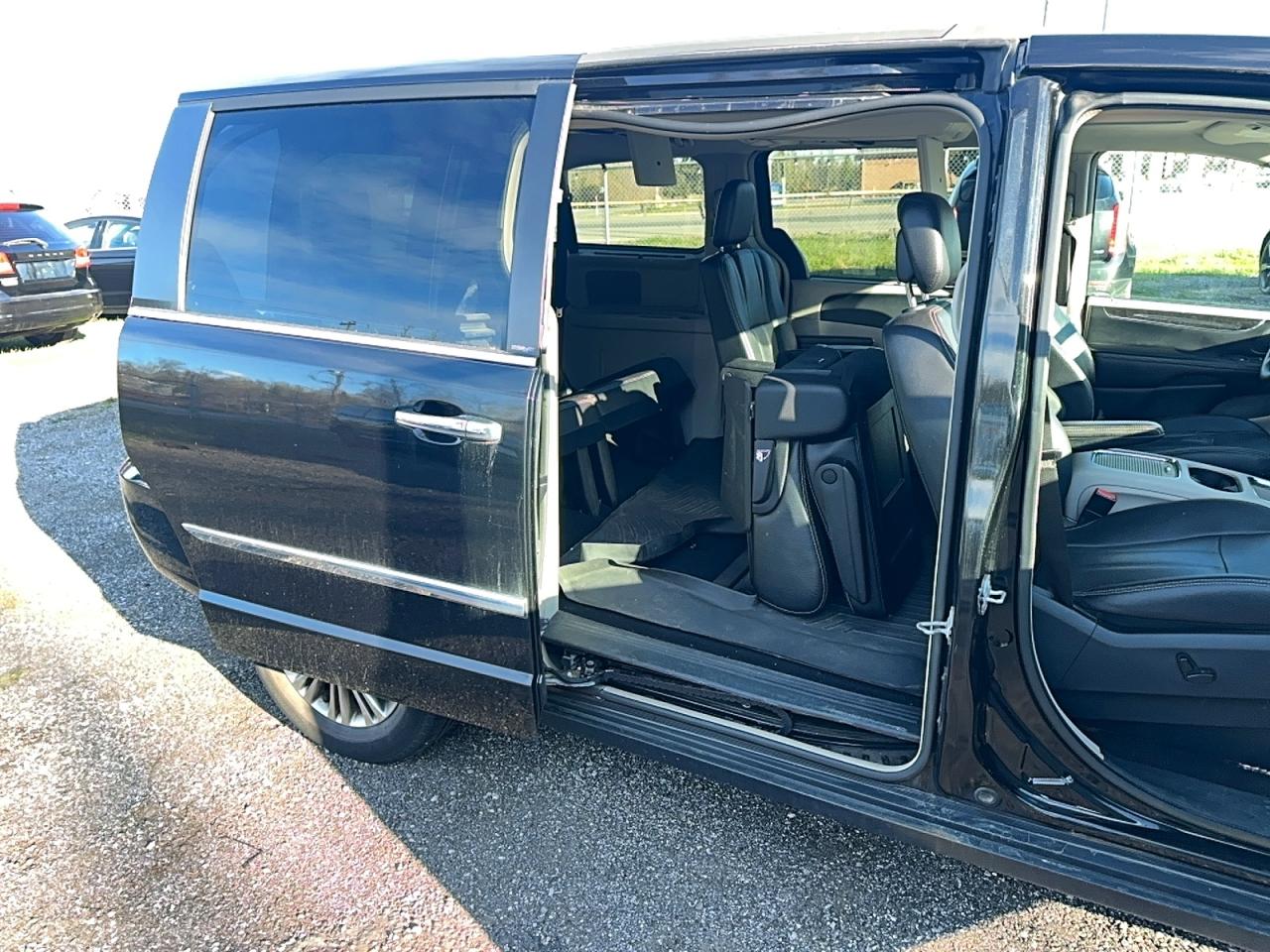 2014 Chrysler Minivan VIN 2C4RC1CG6ER205154 photo 6