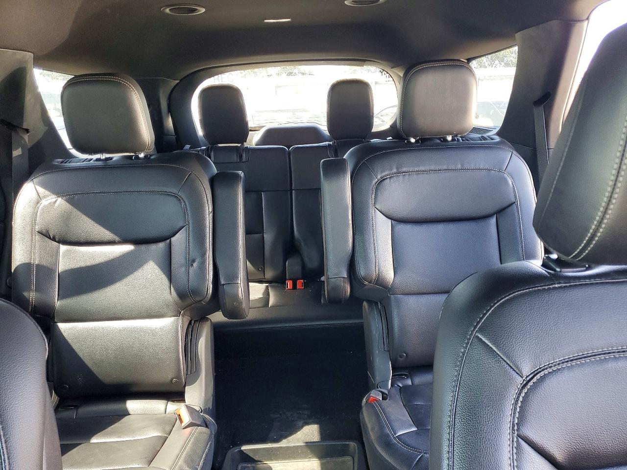 2020 Ford Explorer VIN 1FMSK8DH9LGB94066 photo 10