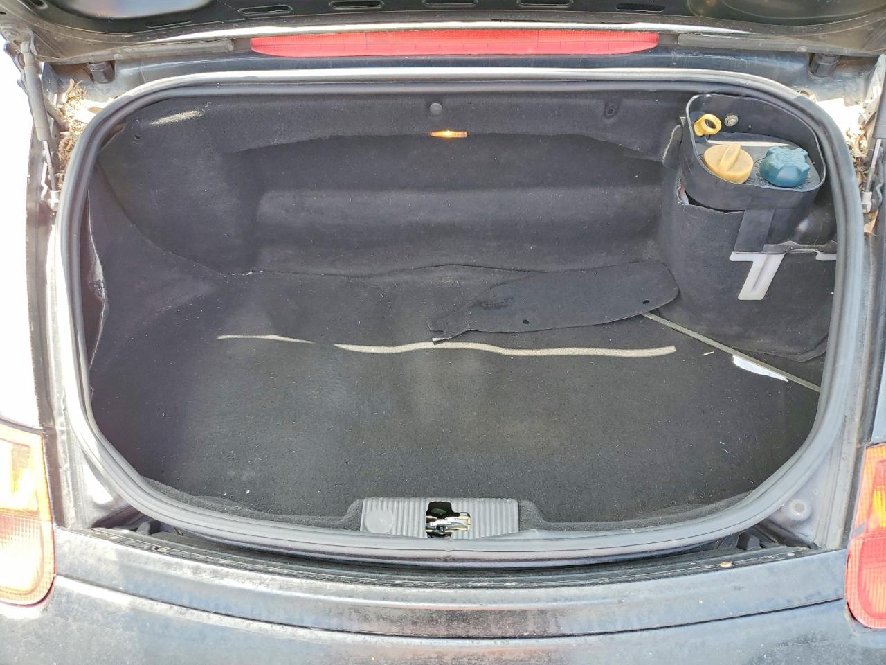 2001 Porsche Boxster VIN WP0CA29821U621135 photo 11