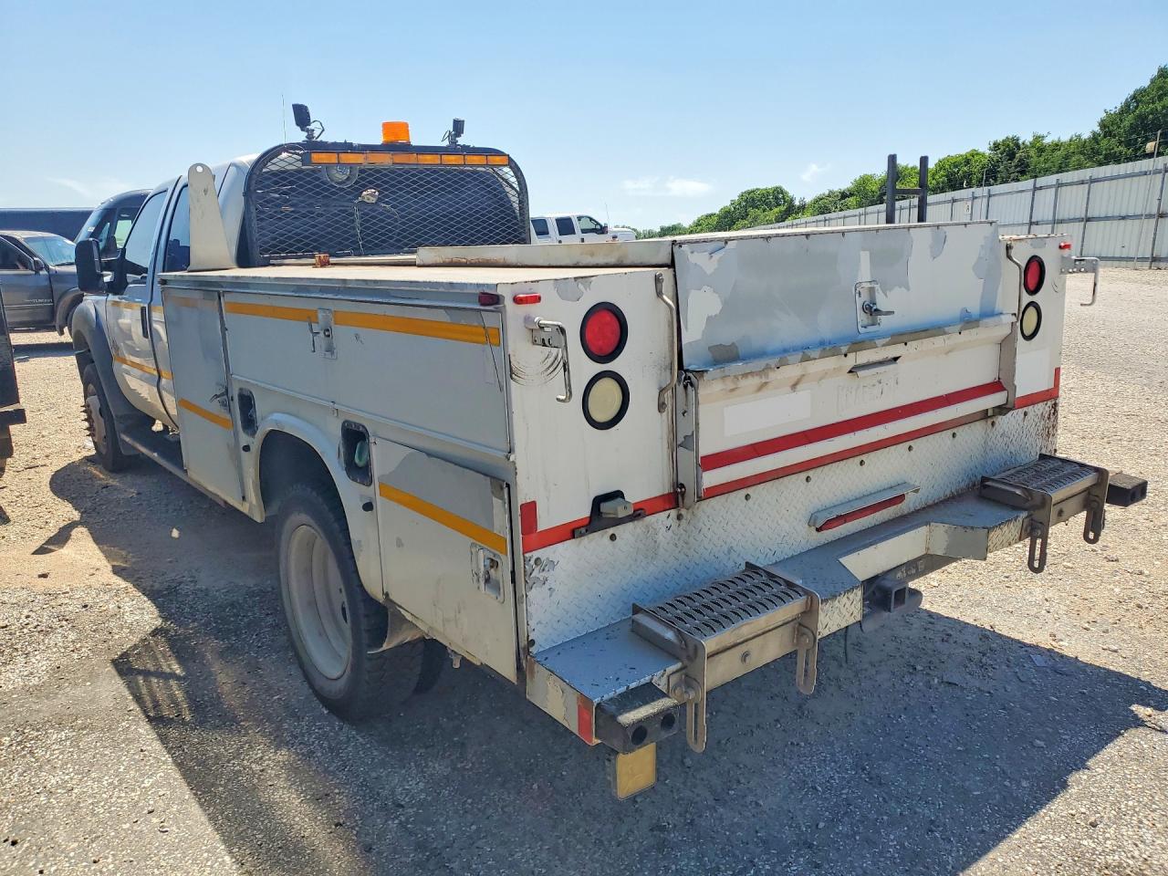 2015 Ford F550 VIN 1FD0W5HT4FEB13497 photo 2