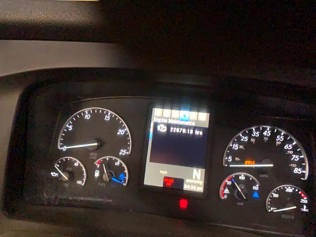 2018 All other VIN 3AKJHHDR9JSJR1189 photo 11