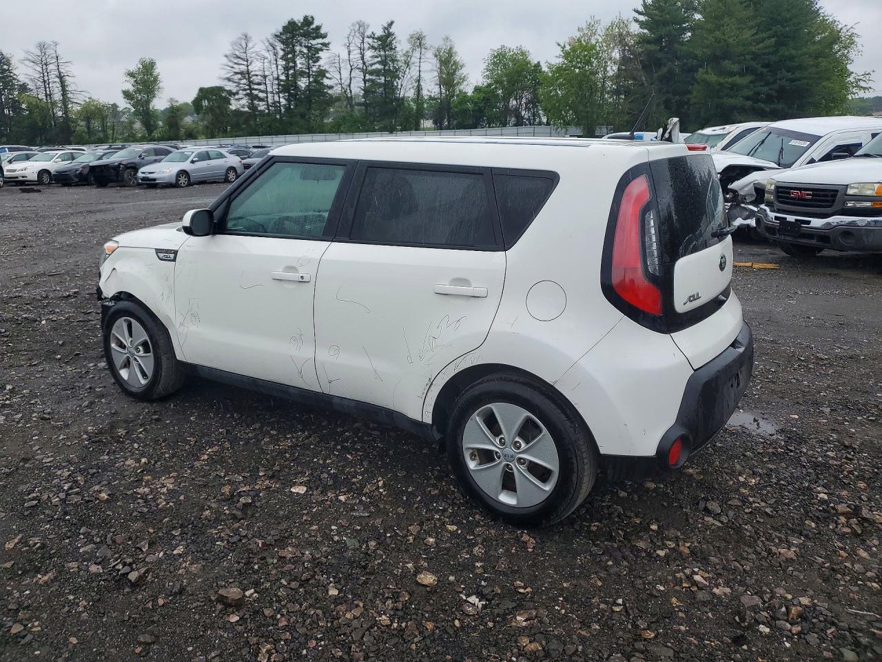 2016 Kia Soul base VIN KNDJN2A21G7387502 photo 2