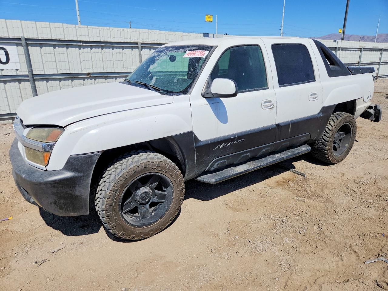 2002 Chevrolet Avalanche VIN 3GNEC13T22G104584 photo 1