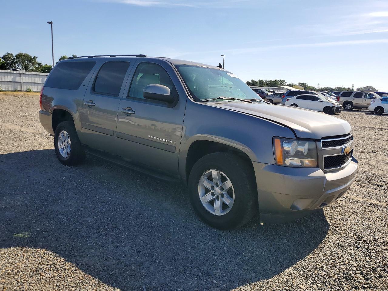 2007 Chevrolet Suburban VIN 1GNFK16387J166953 photo 4