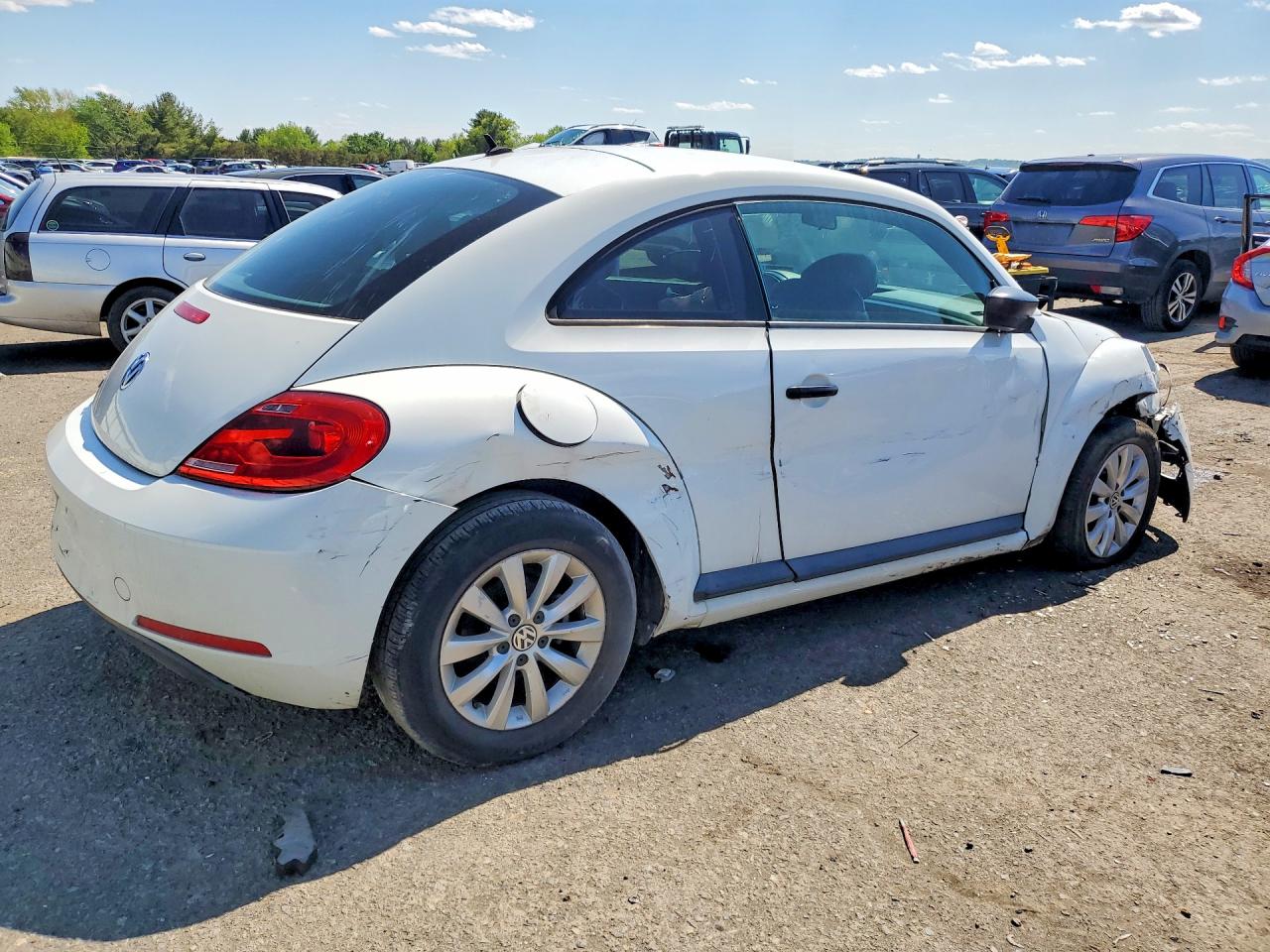 2015 Volkswagen Beetle VIN 3VWF17AT0FM636493 photo 3