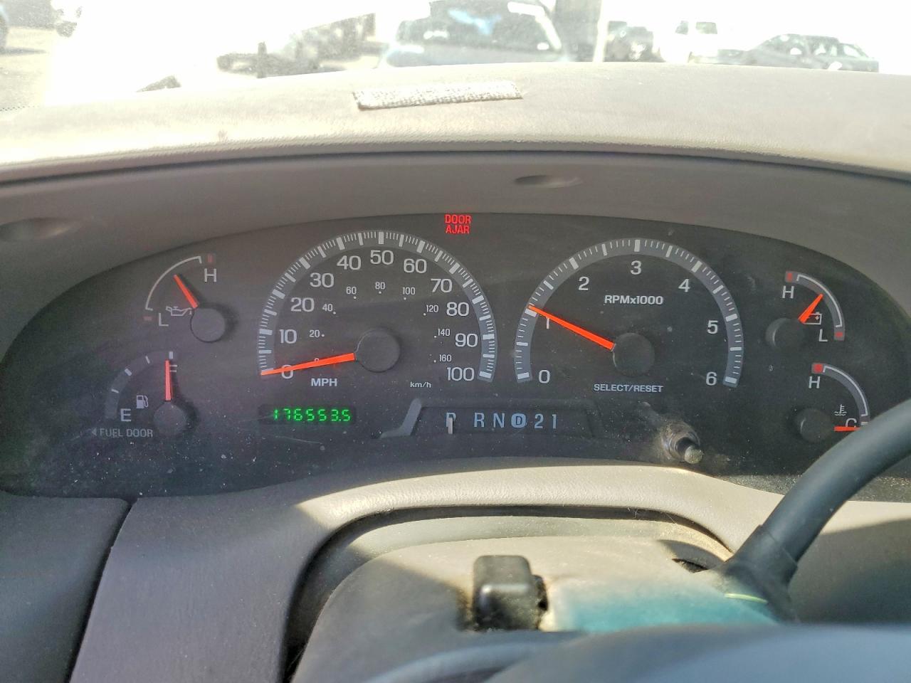 2001 Ford Expedition VIN 1FMRU15W41LA02876 photo 9