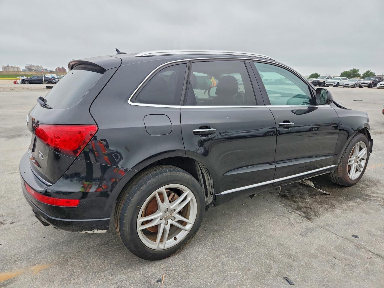2017 Audi Q5 VIN WA1L2AFP8HA082822 photo 3
