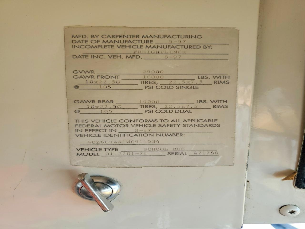 1998 FREIGHTLINER All models VIN 4UZ6CJAA1WC914534 photo 10