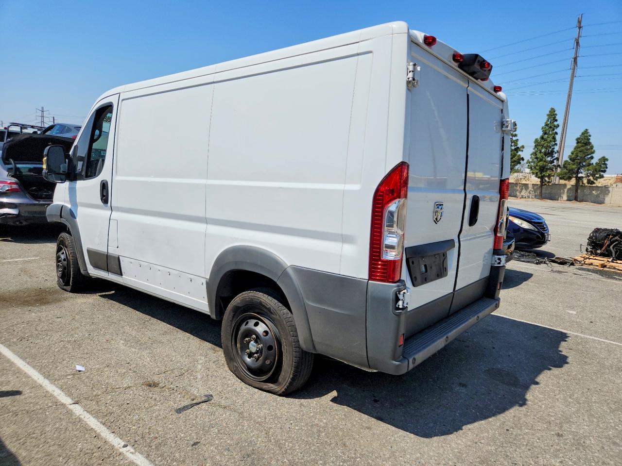 2018 Ram Promaster VIN 3C6TRVNG1JE124655 photo 2