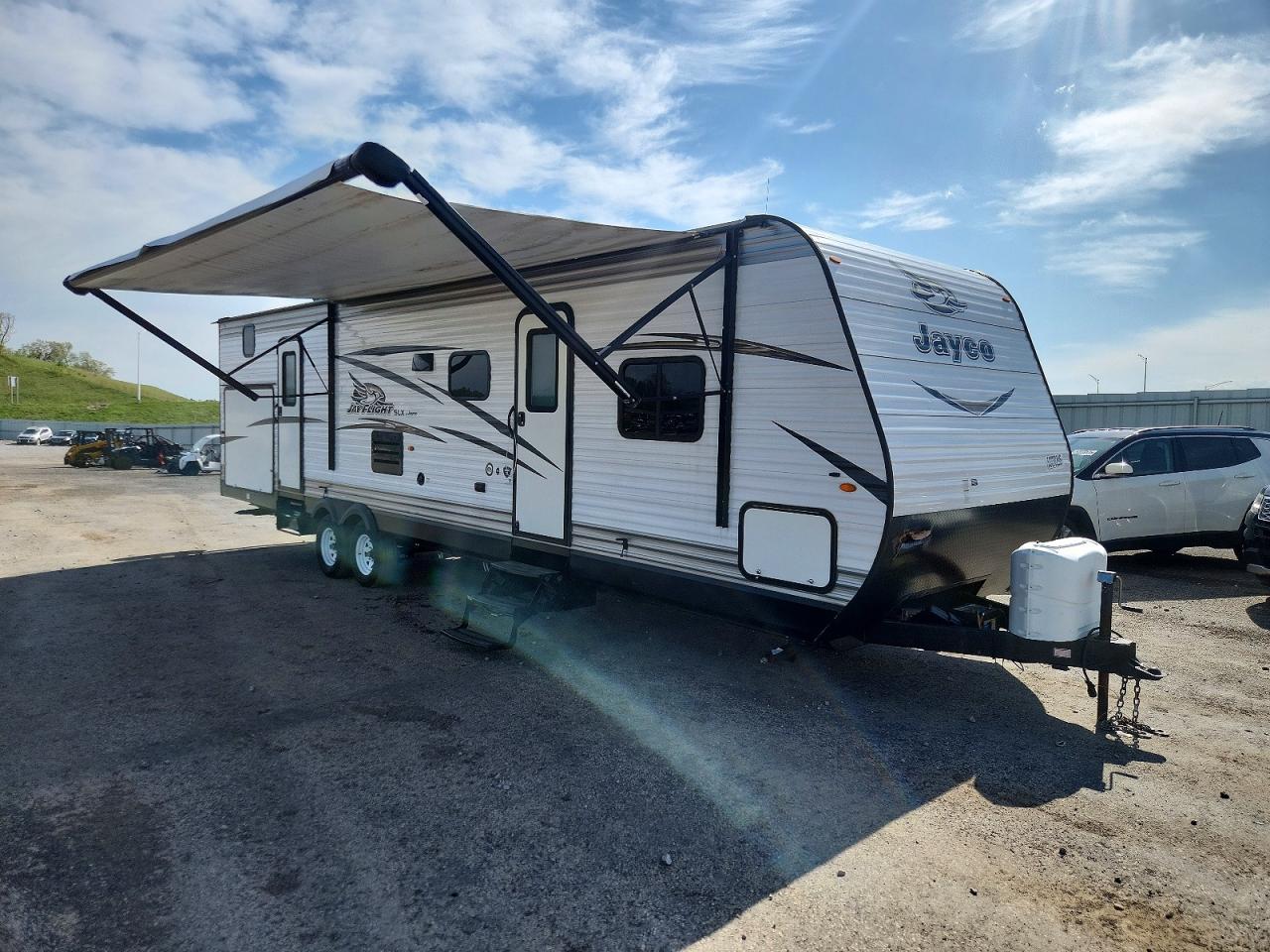 2018 JAYCO All models VIN 1UJBJ0BT6J17T0438 photo 1