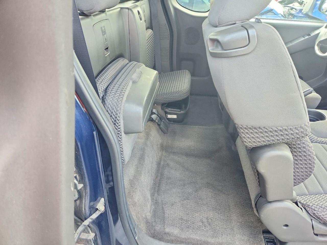 2011 Frontier VIN 1N6AD0CW7BC411872 photo 10