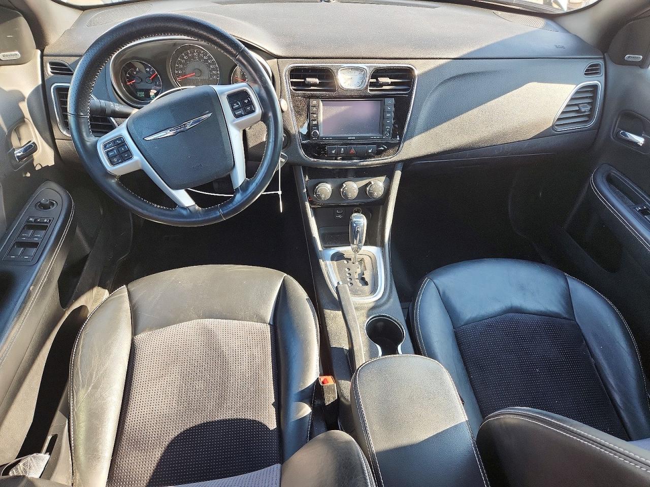 2012 Chrysler 200 VIN 1C3CCBHG7CN106409 photo 8