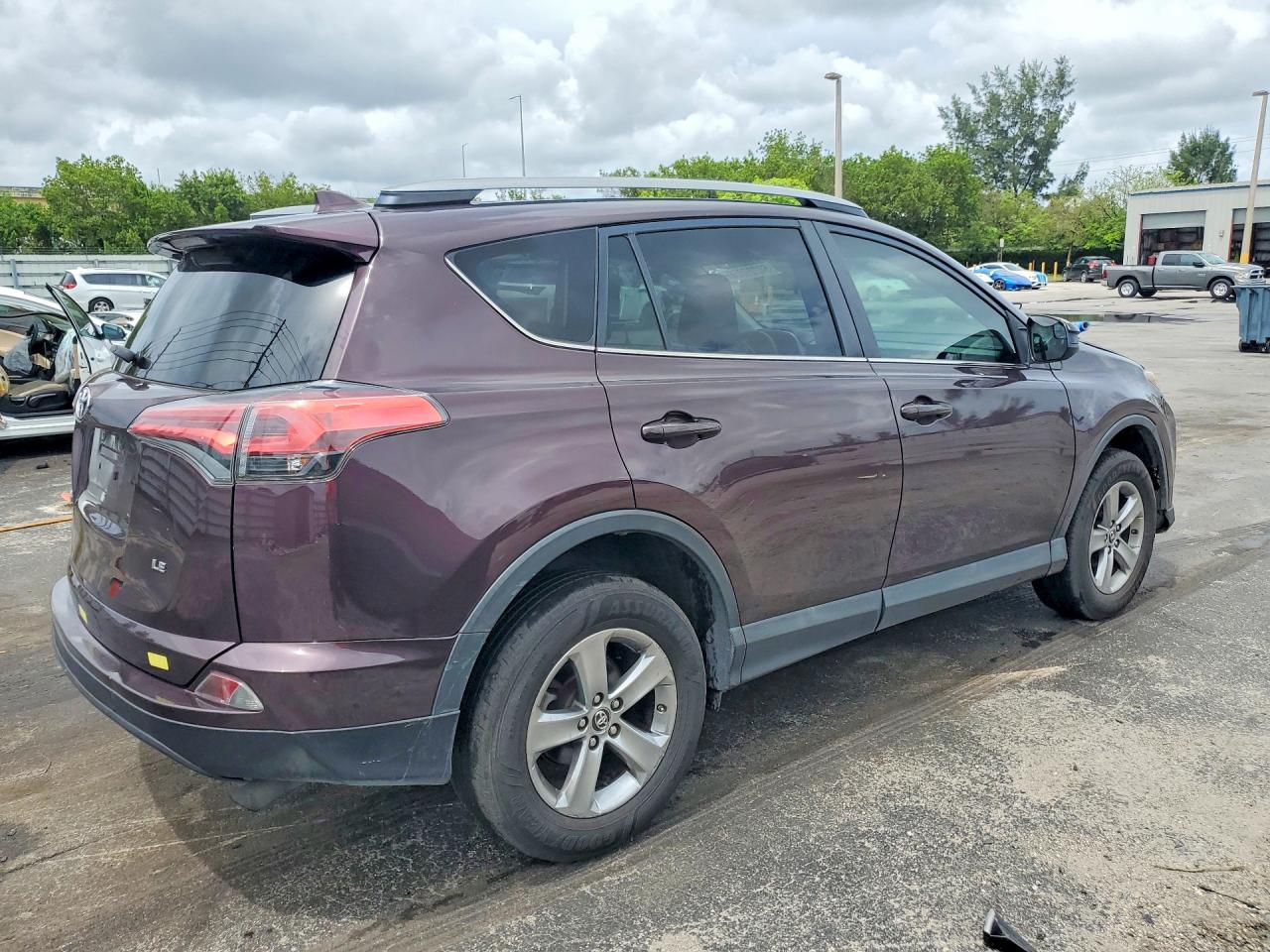 2018 Toyota Rav4 VIN 2T3ZFREV5JW445670 photo 3