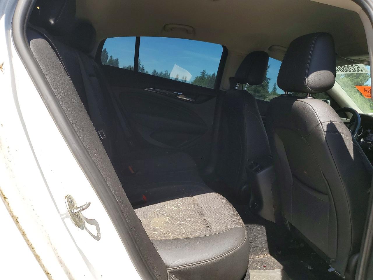 2018 Buick Regal VIN W04GM6SX7J1124885 photo 10
