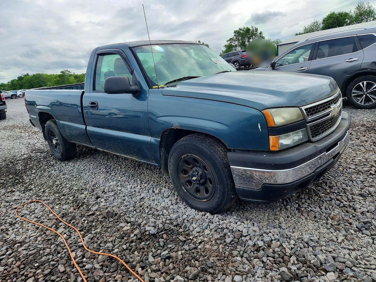 2007 Chevrolet Silverado VIN 1GCEC14X97Z192938 photo 4