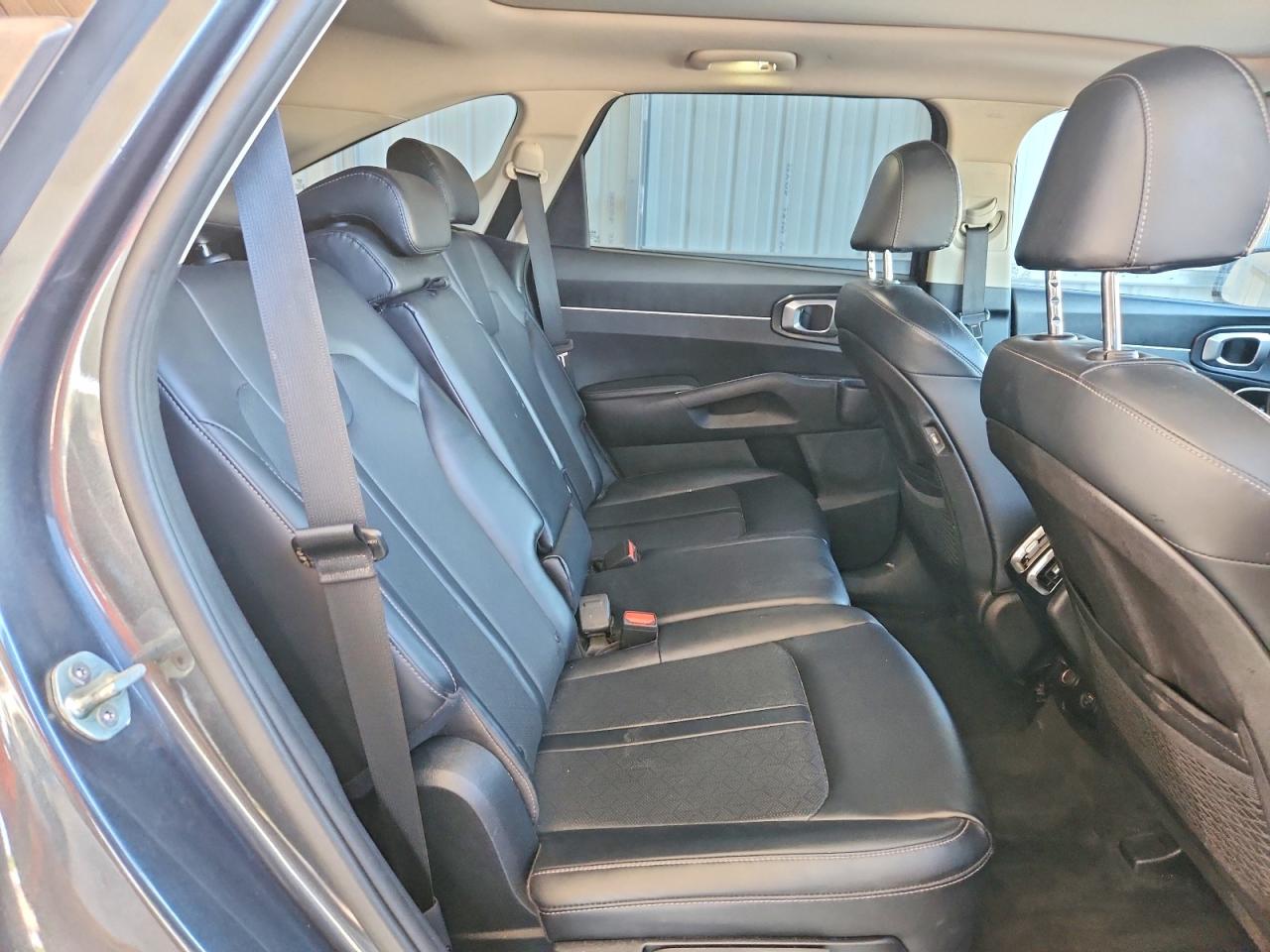 2021 Kia Sorento VIN 5XYRLDLC1MG007762 photo 11