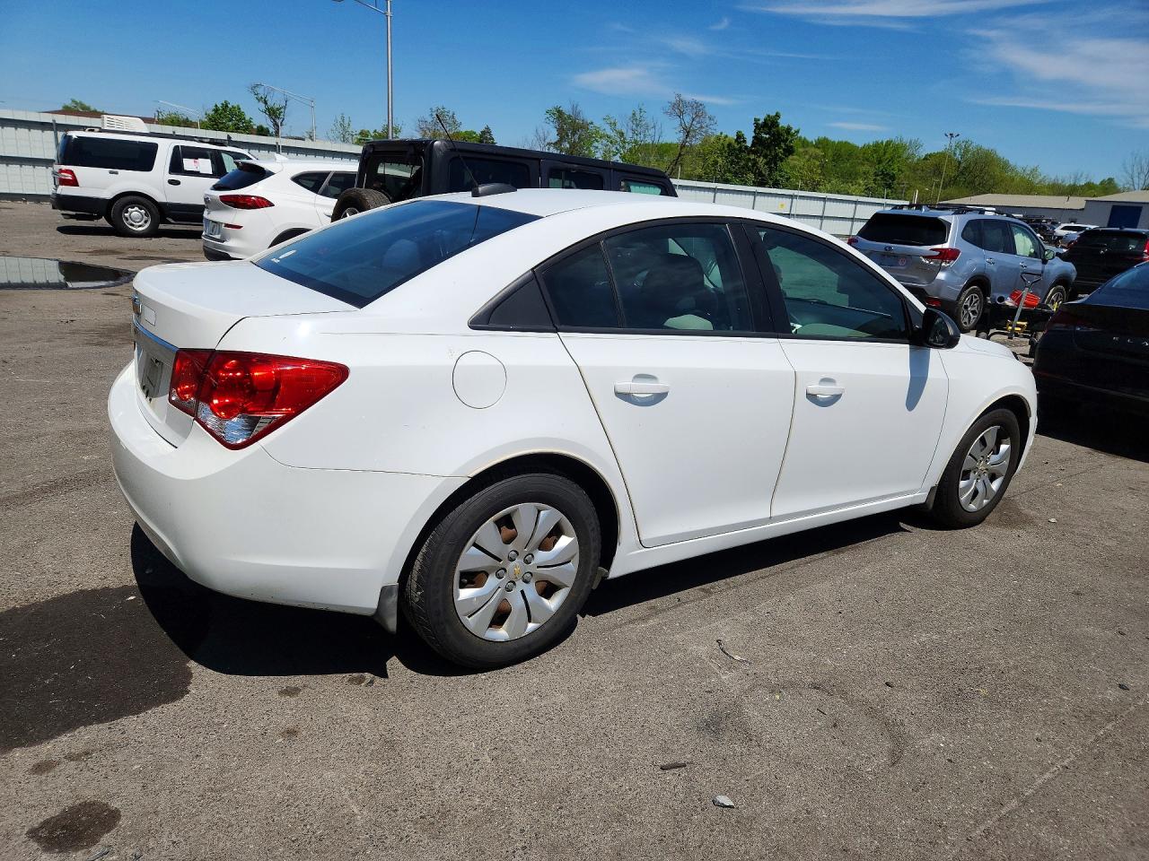 2016 Chevrolet Cruze VIN 1G1PC5SG3G7102352 photo 3