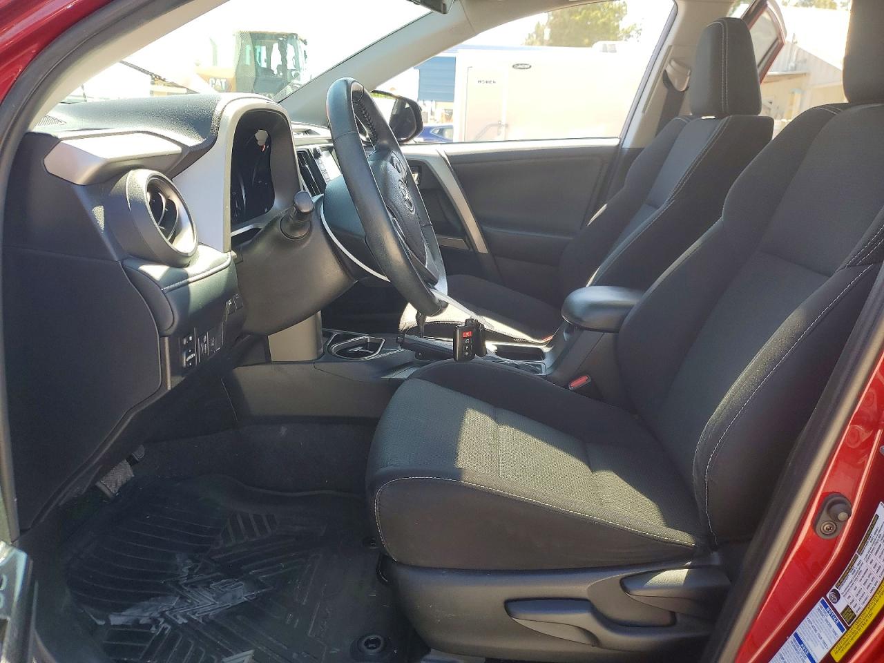 2018 Toyota Rav4 VIN 2T3RFREVXJW839472 photo 7