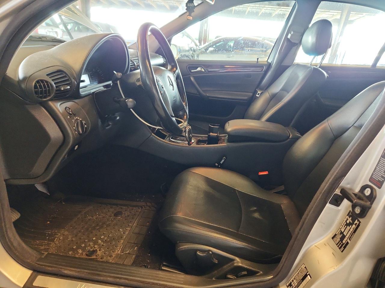 2002 Mercedes-Benz C class VIN WDBRF61J82F252531 photo 7