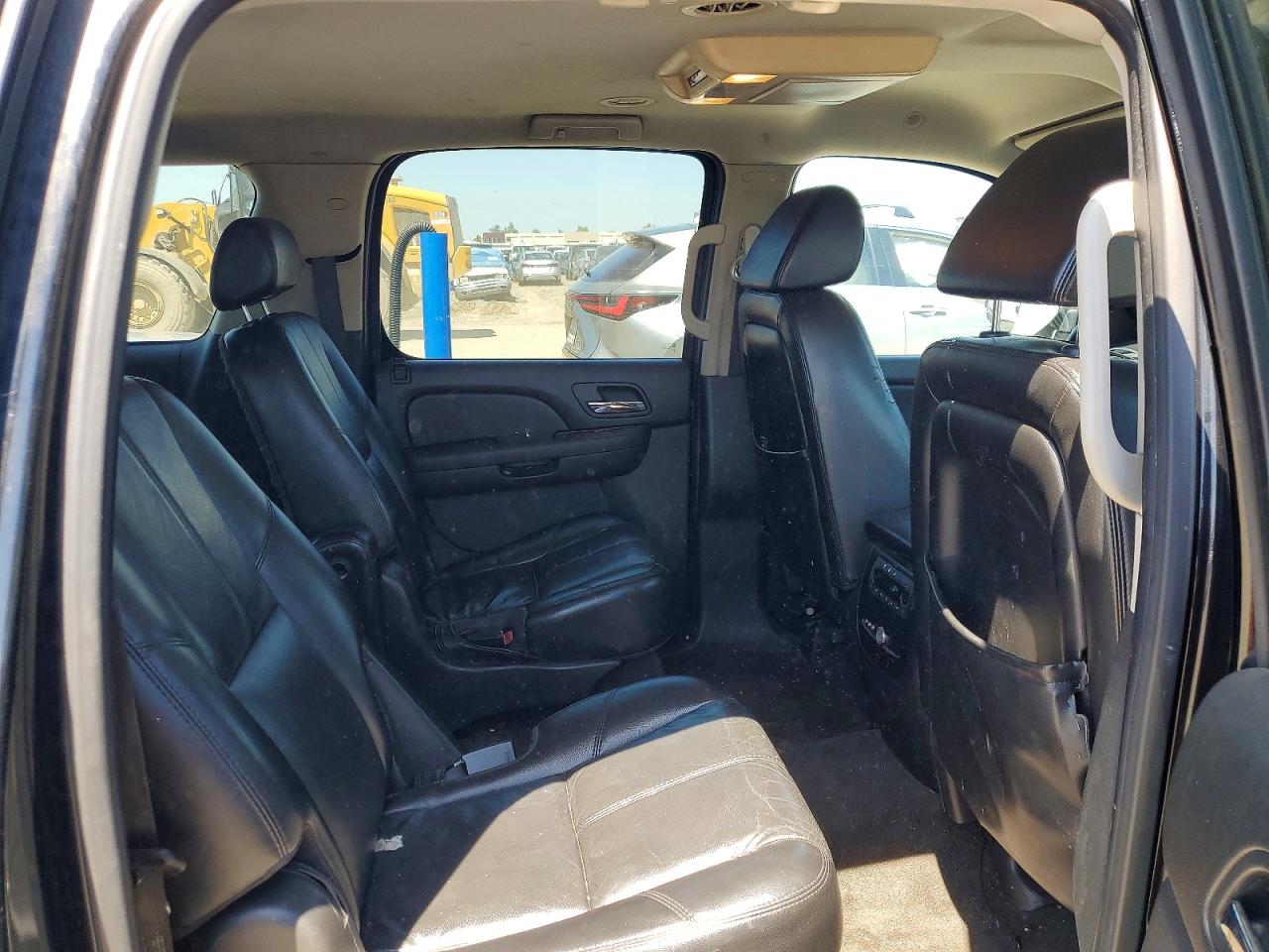 2007 GMC Yukon VIN 1GKFC16087R243399 photo 11