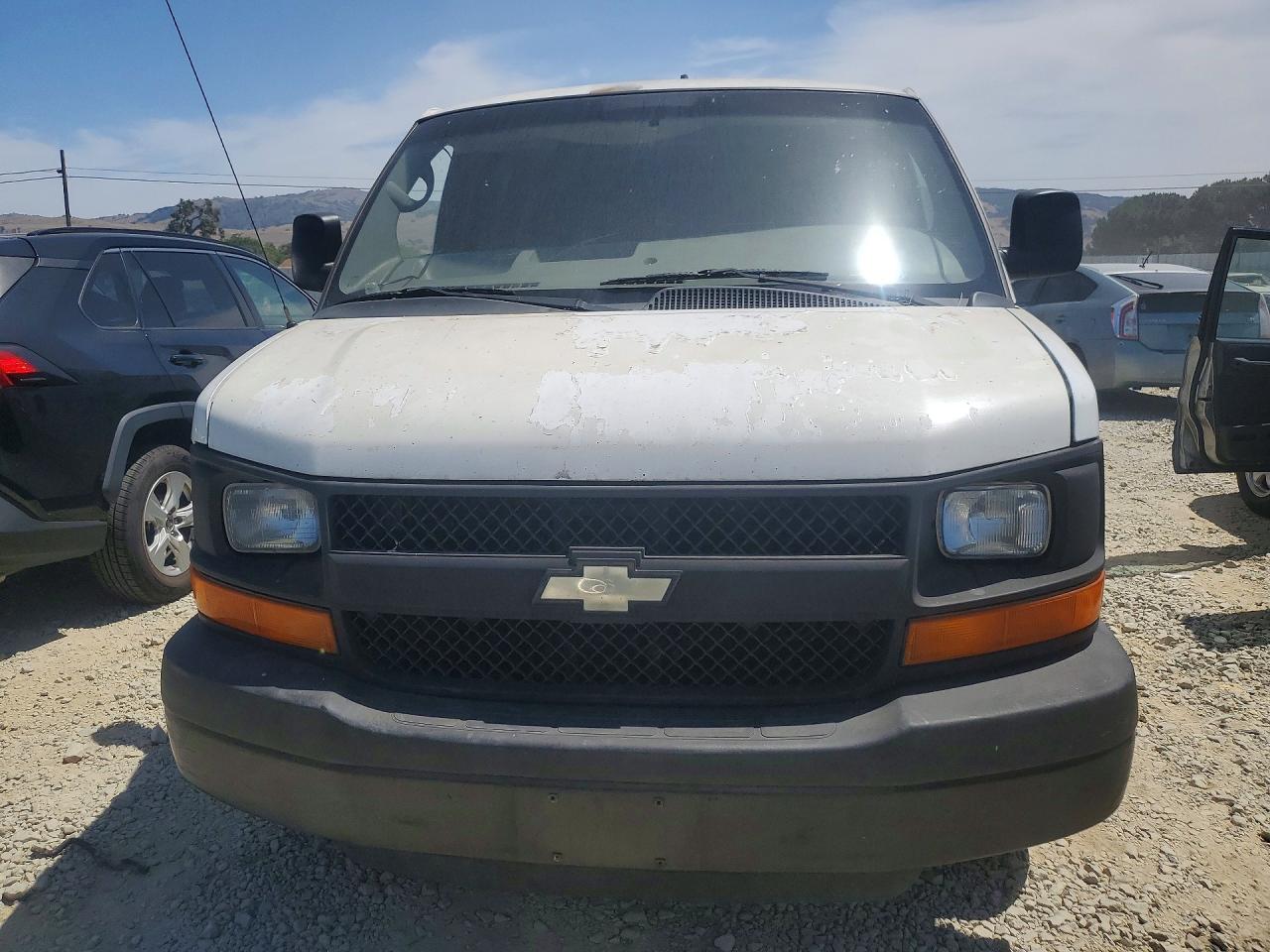 2010 CHEV Express VIN 1GCZGFBA6A1154199 photo 5