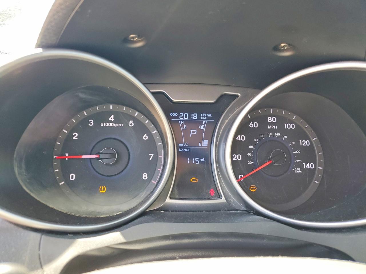 2015 HYUNDAI Veloster VIN KMHTC6AD8FU225465 photo 9