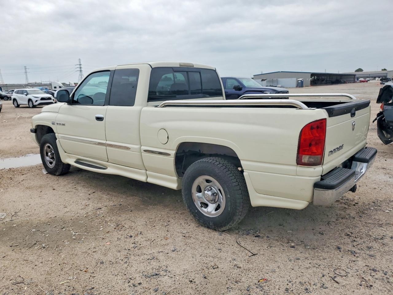 1999 Dodge All models VIN 3B7HC12Y6XG100564 photo 2