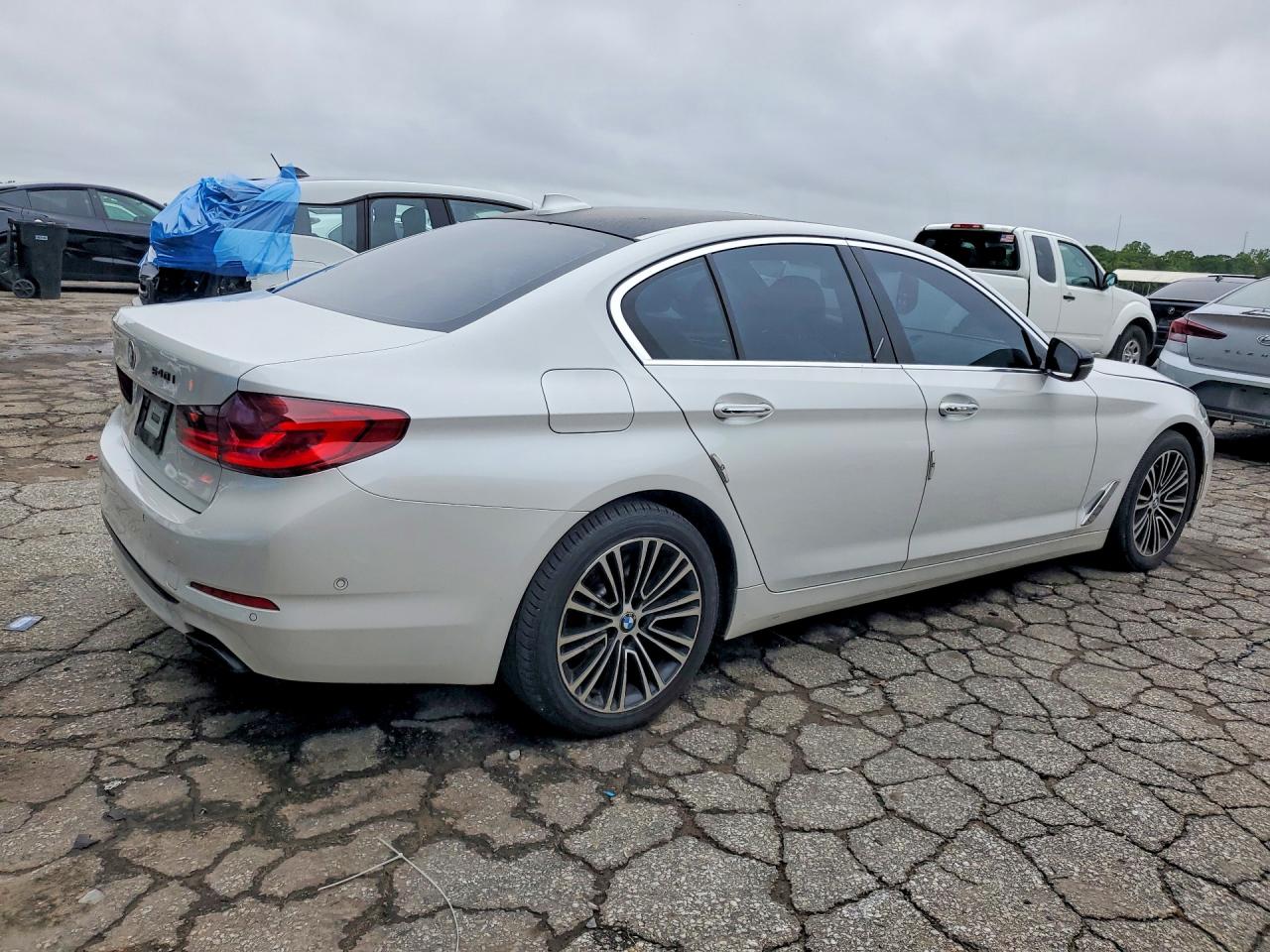 2017 BMW 5 series VIN WBAJE5C36HG915430 photo 3