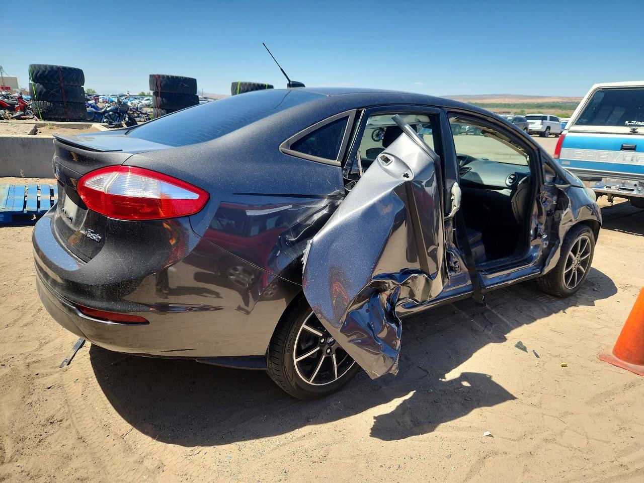 2018 Fiesta VIN 3FADP4BJ7JM130355 photo 3
