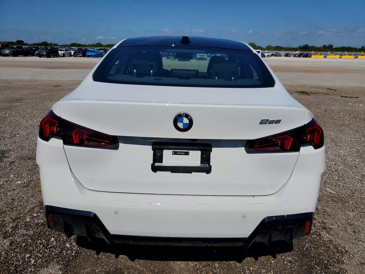 2026 BMW 2 series VIN WBA83GG01T7U40312 photo 6