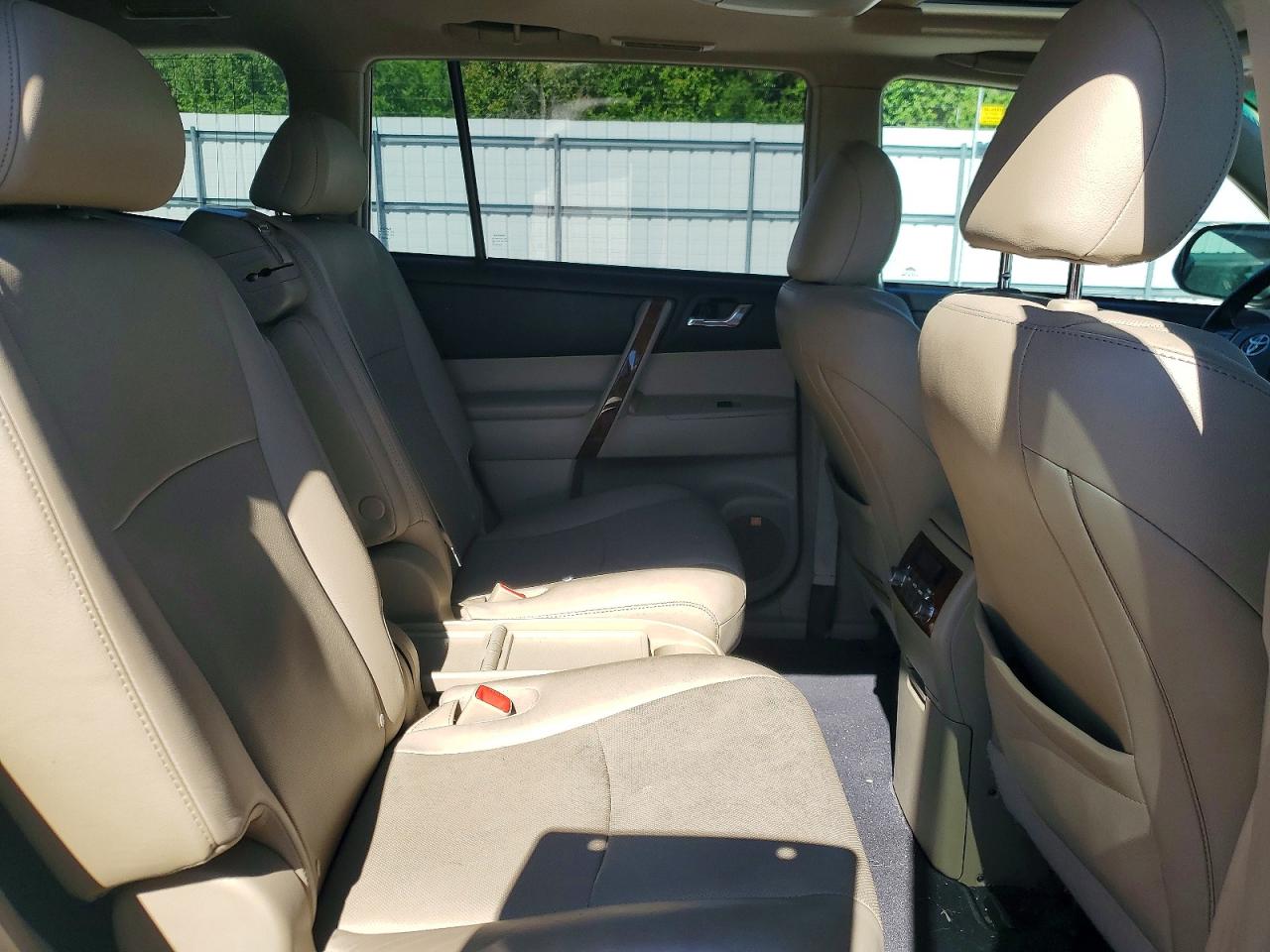 2012 Toyota Highlander VIN 5TDDK3EH0CS101861 photo 11