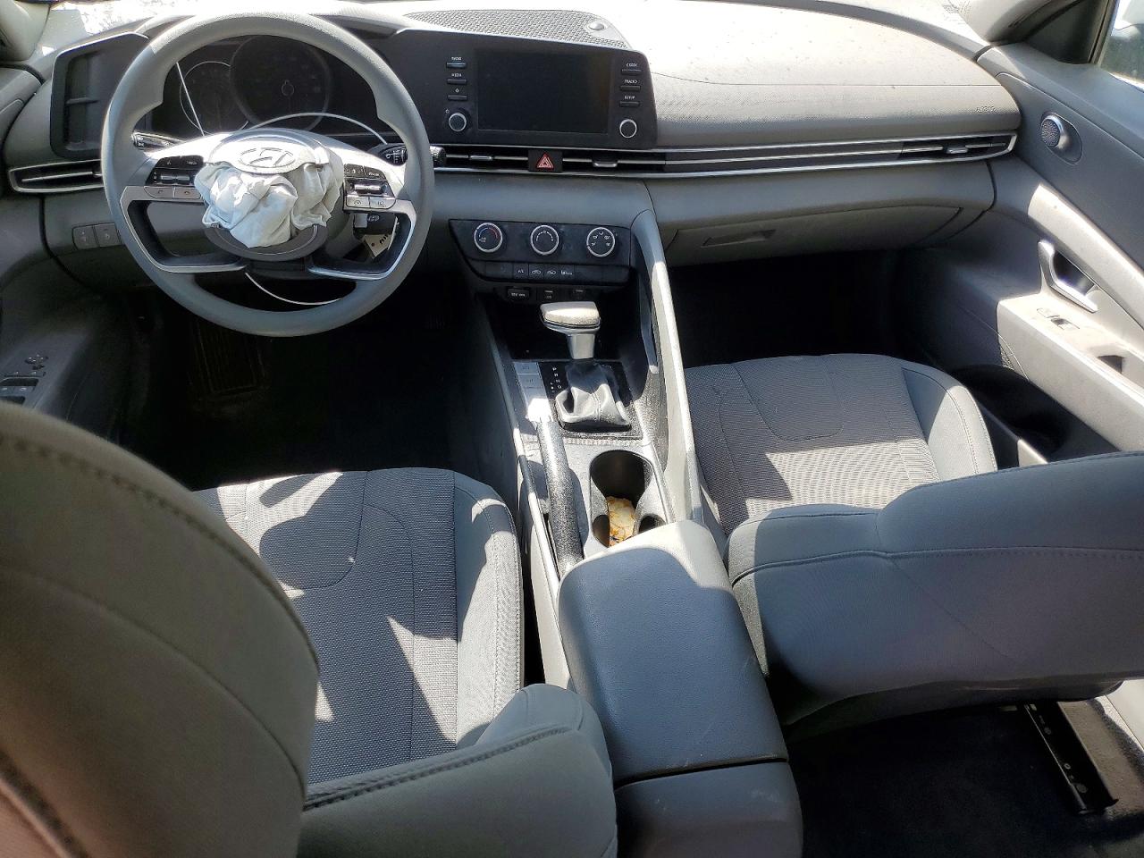 2021 Hyundai Elantra VIN 5NPLL4AG4MH045975 photo 8
