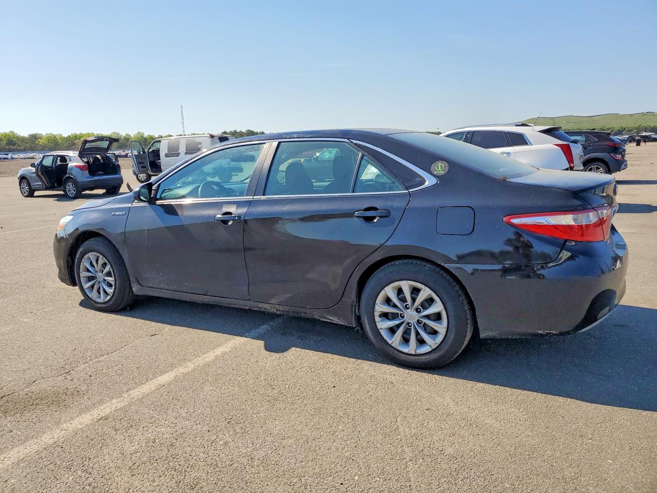 2016 Toyota Camry sola VIN 4T1BD1FK6GU199209 photo 2