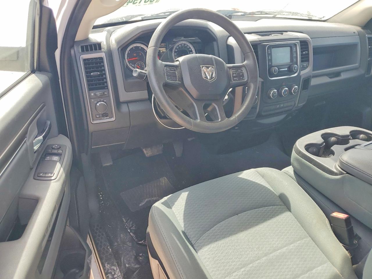 2019 Ram 1500 VIN 3C6JR6DT7KG674556 photo 8