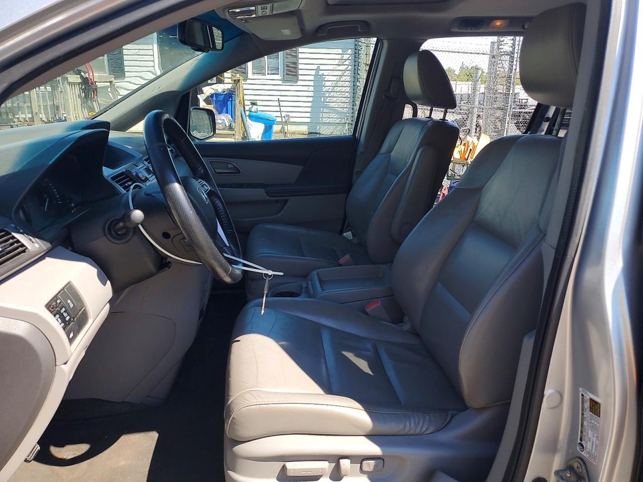 2011 Honda All models VIN 5FNRL5H61BB043898 photo 7