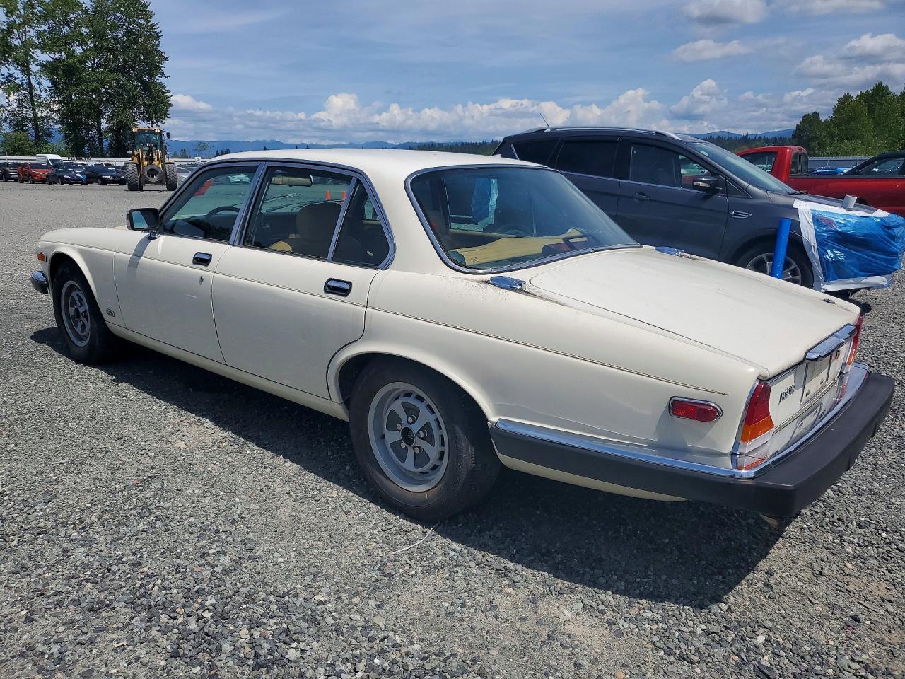 1987 Jaguar Xj6 VIN SAJAV1344HC473003 photo 2